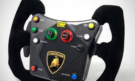 Une réplique du volant Lamborghini Super Trofeo pour PRECISION SIM ENGINEERING